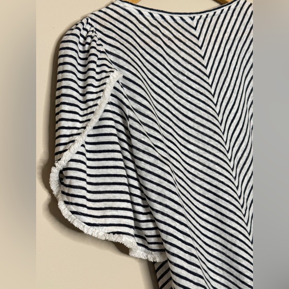 Chicos Linen Flutter Fringe Sleeve Top Shirt Size 0 US S Black White Stripe - Picture 4 of 4